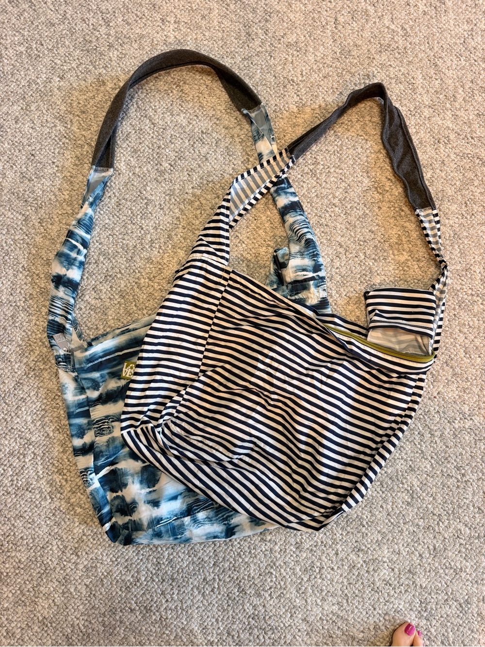 Love bags Striped and Tie-Dye Crossbody Tote Bag - Blue/White both r perfect!